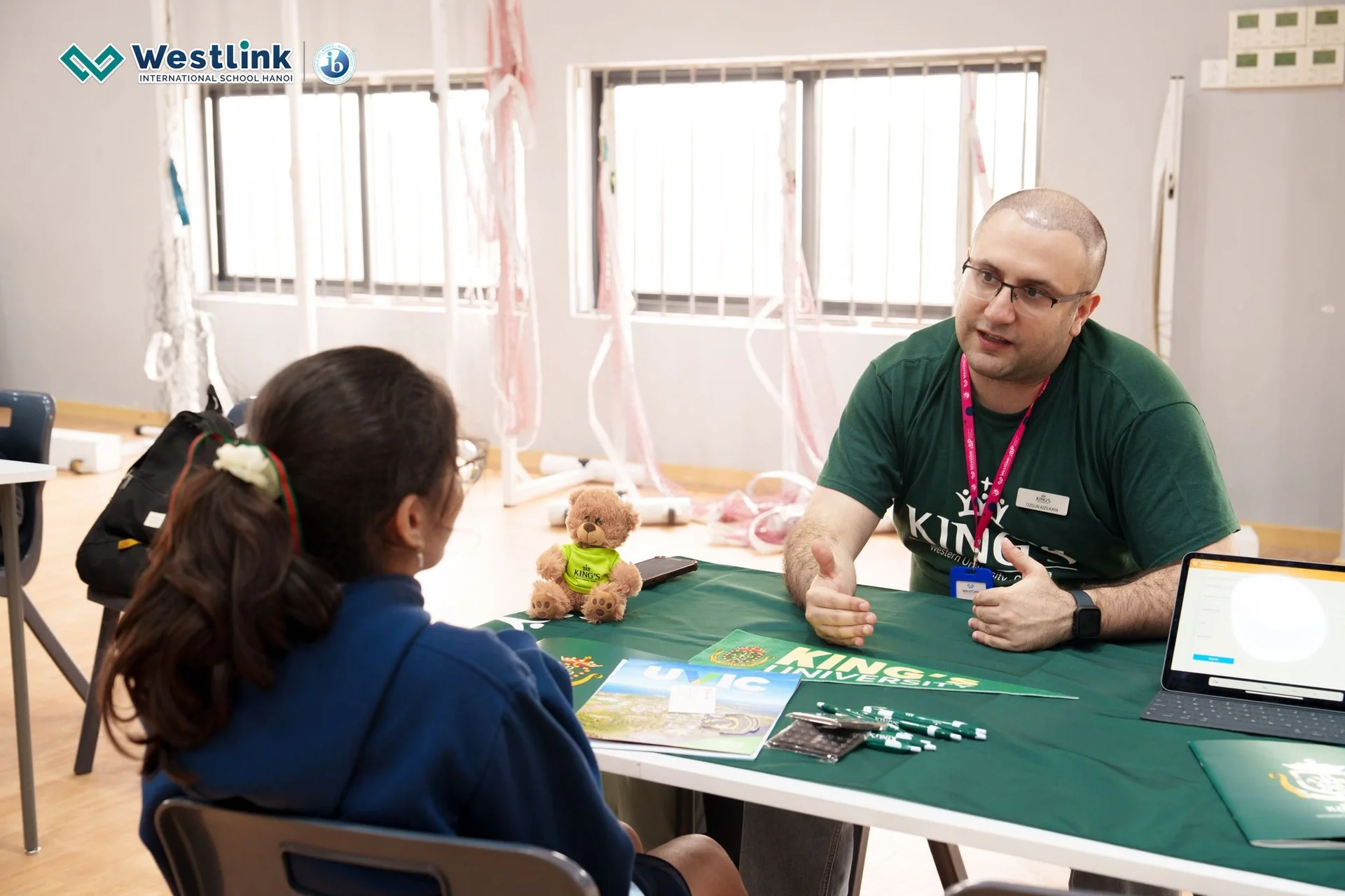 Top 4 Most Effective Bilingual Teaching Methods for Children at Home