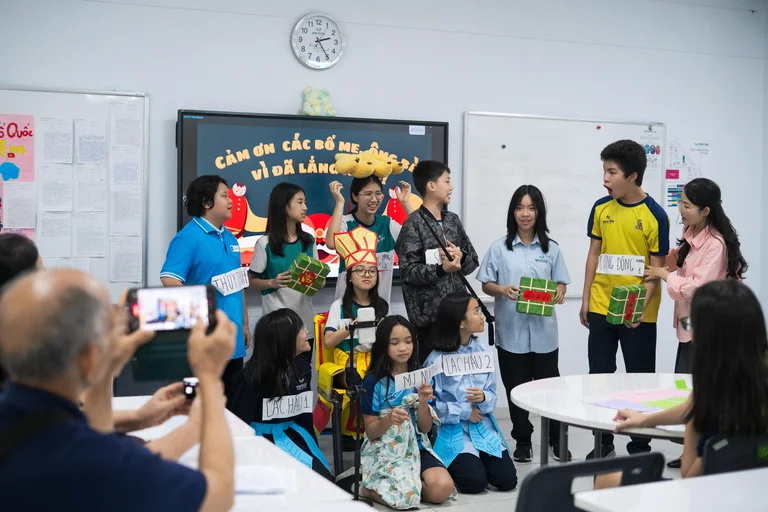 Hoạt động Tham Quan Triển Lãm MYP & MRC tôn vinh sự sáng tạo và tiếng nói học sinh