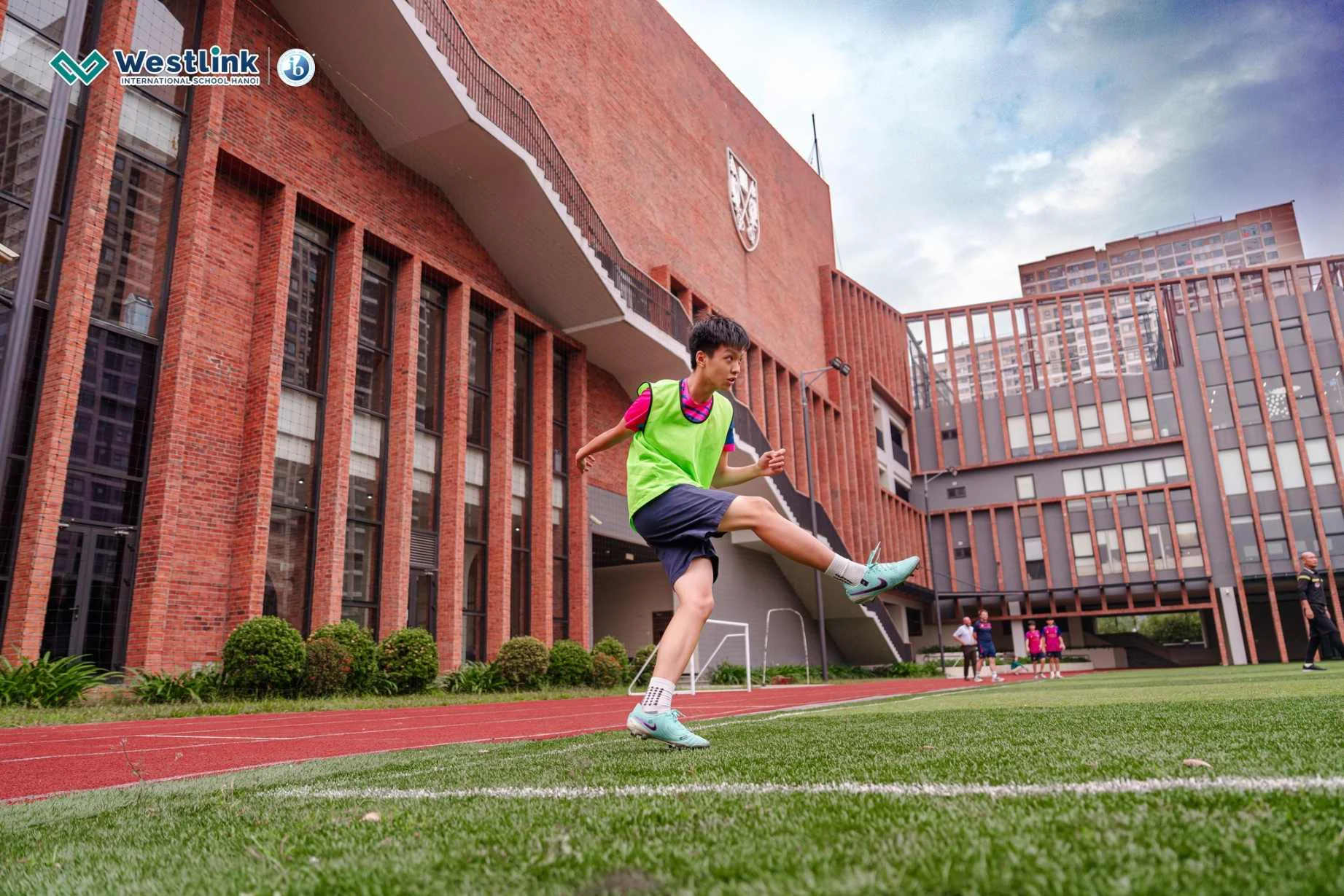 WIS Wolverines Vô Địch Giải Bóng Đá MYP - Hanoi School League