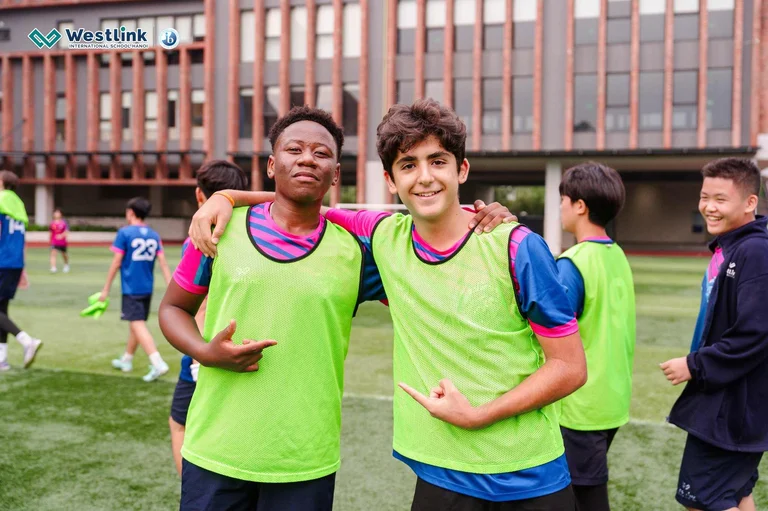 WIS Wolverines Vô Địch Giải Bóng Đá MYP - Hanoi School League