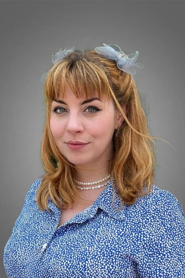 Jess  Edwards