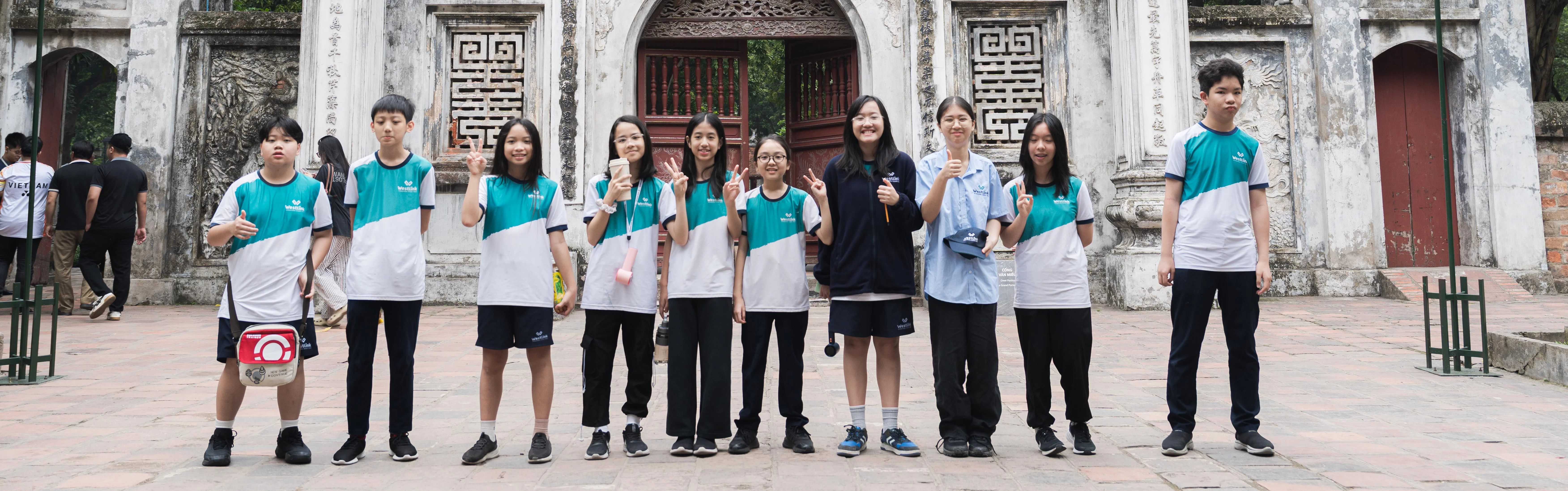 Chương trình Trung học cơ sở song ngữ