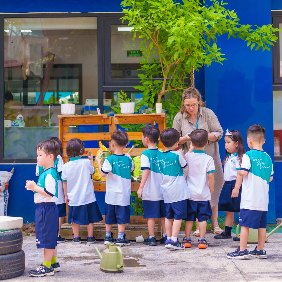 Câu lạc bộ, thể thao & cơ hội