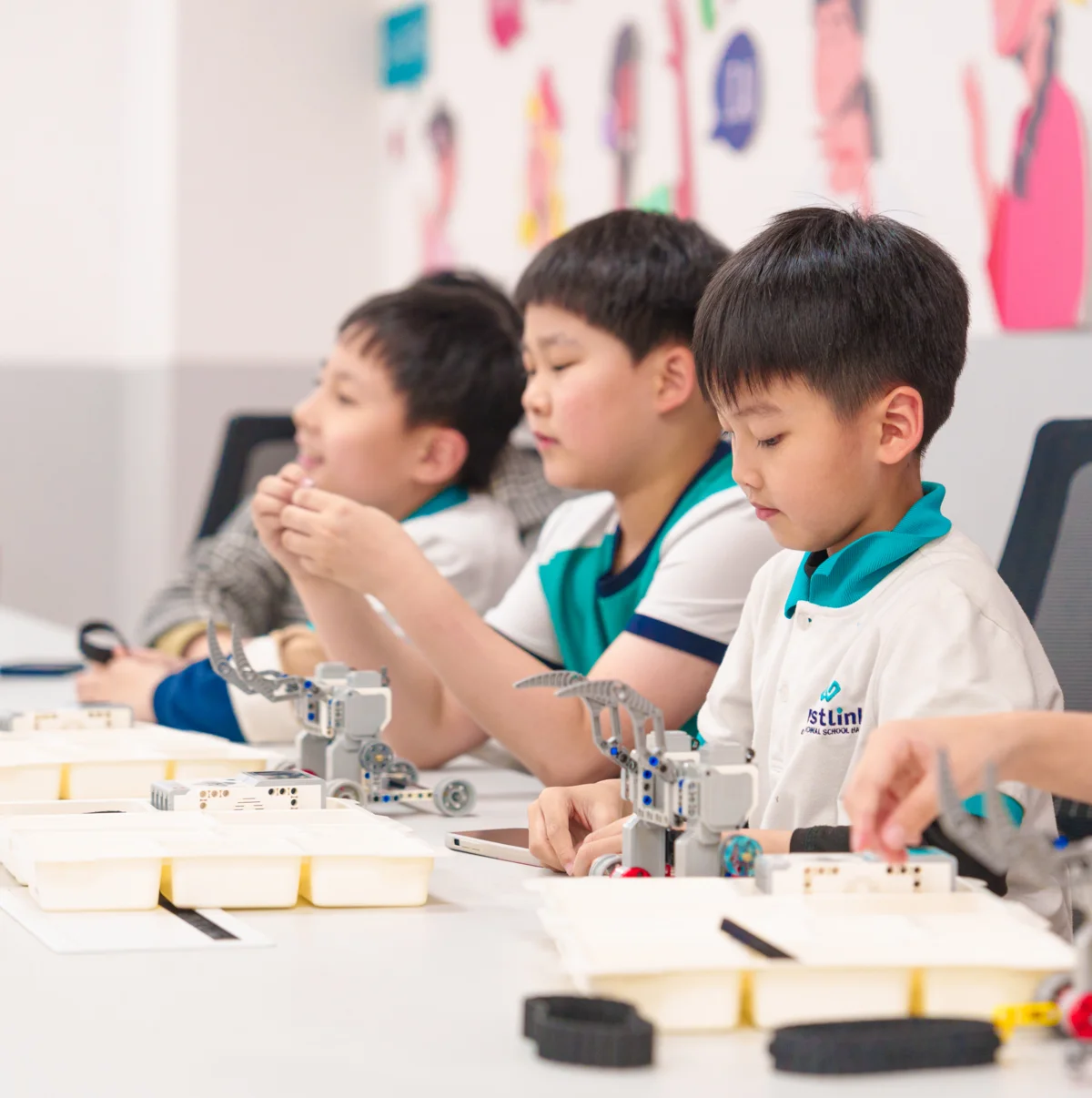 Câu lạc bộ, thể thao và cơ hội
