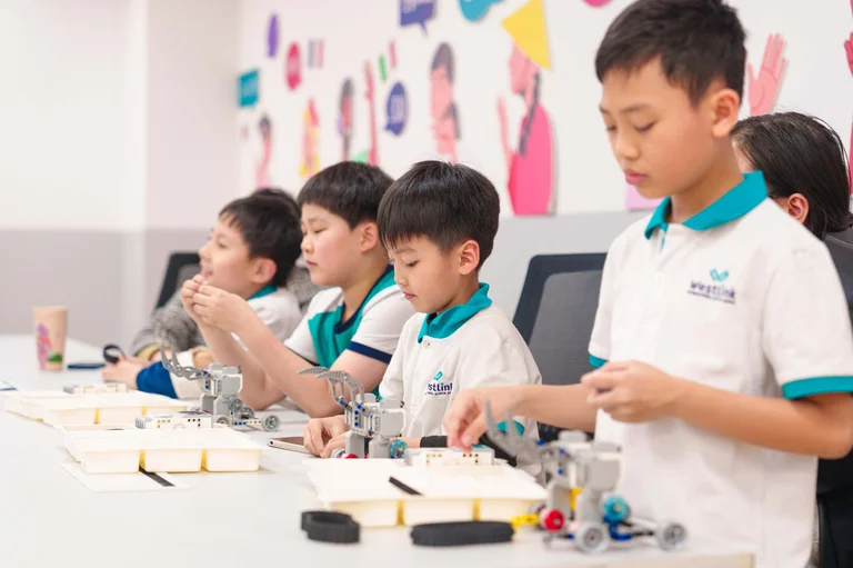 Vui cùng Robotics