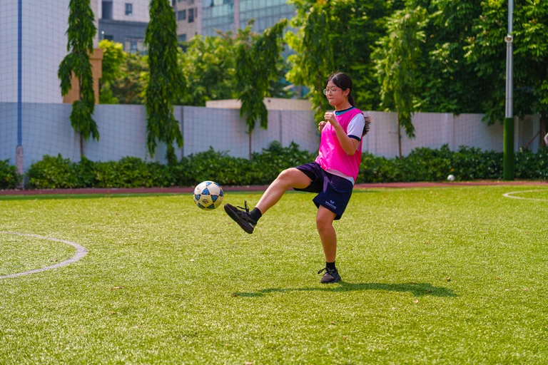 Bóng đá nữ